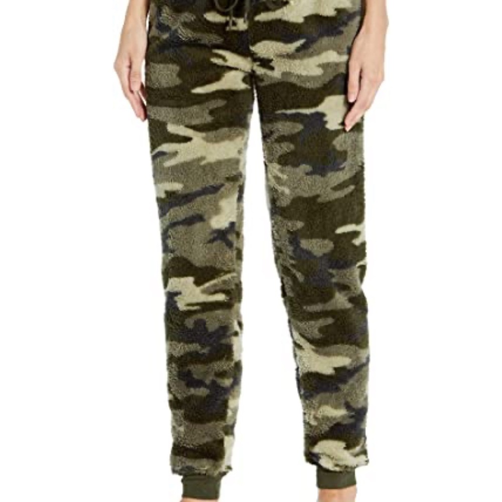 PJ Salvage camo fuzzy draw string joggers